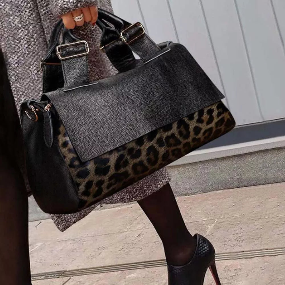 The Pounce Purse